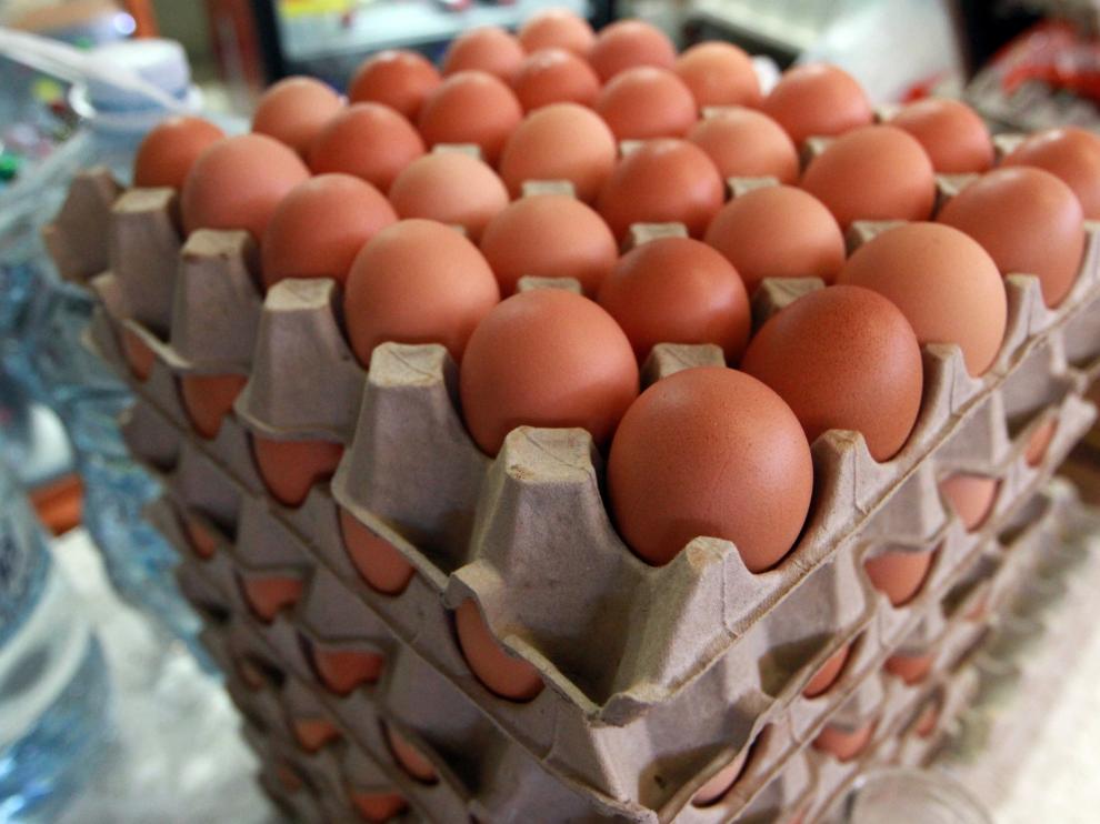 Algunos supermercados ya limitan la venta de huevo, Capasu apunta al contrabando